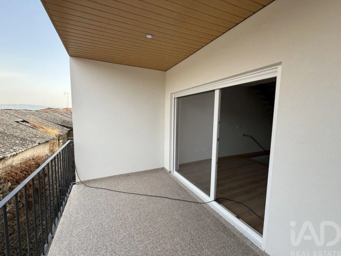 Apartamento T3 para Venda em Poiares e Canelas Foto 20