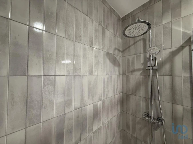 Apartamento T3 para Venda em Poiares e Canelas Foto 4