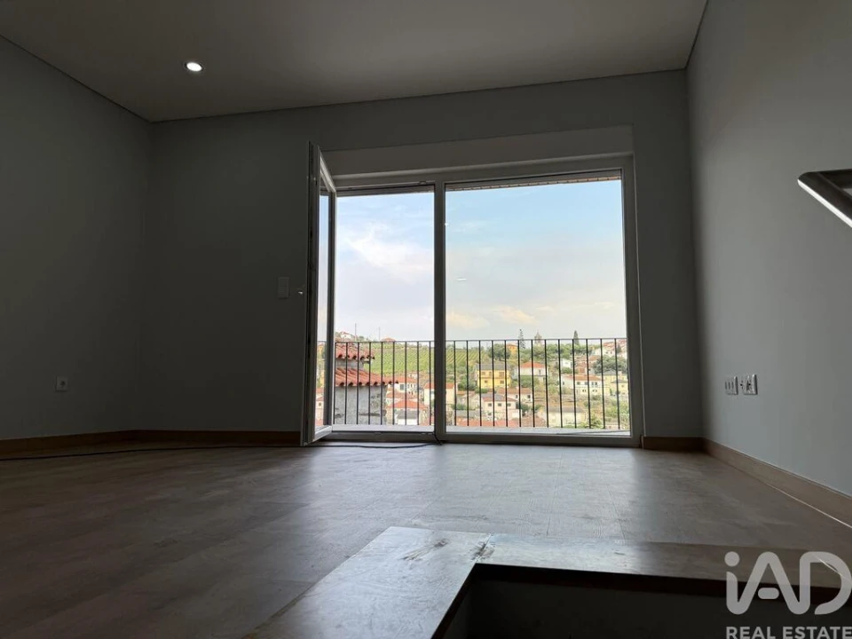 Apartamento T3 para Venda em Poiares e Canelas Foto 15