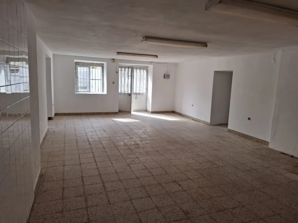 Armazém para Arrendamento em Atães e Rendufe Foto 3