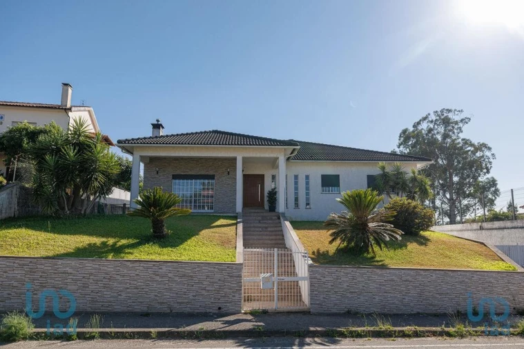 Moradia T3 para Venda em São Pedro da Torre Foto 2