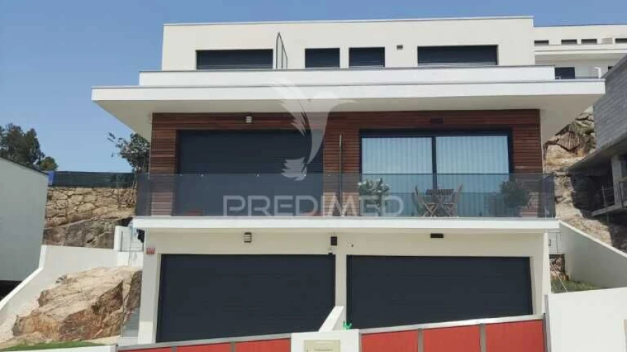 Moradia T3 para Venda em Moreira de Conegos