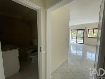 Apartamento T1 para Venda em Santa Maria e São Miguel, São Martinho, São Pedro Penaferrim