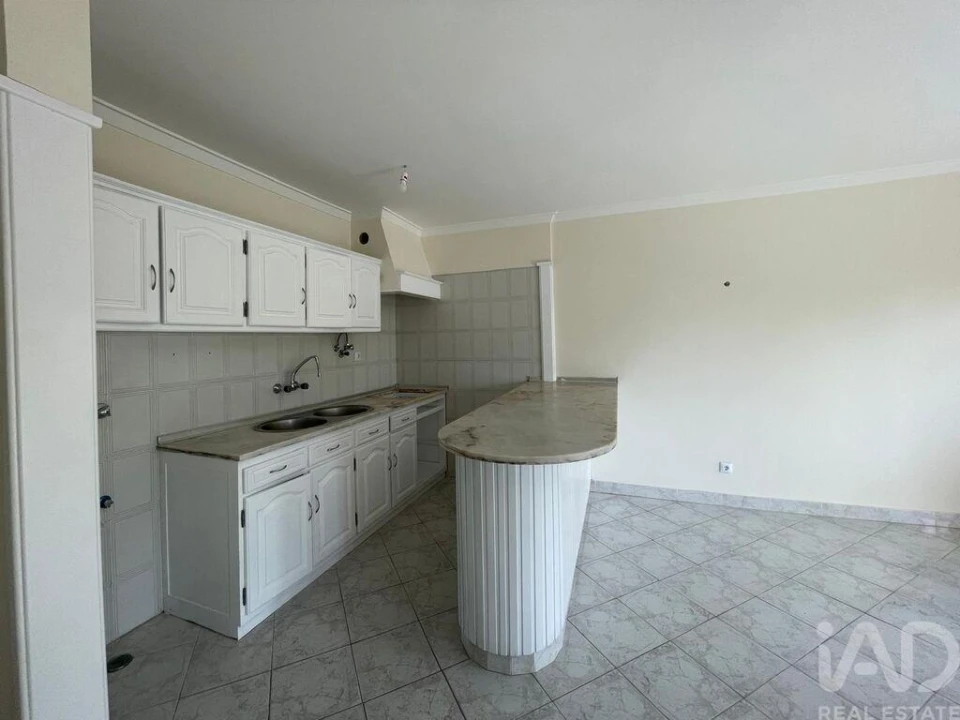 Apartamento T1 para Venda em Santa Maria e São Miguel, São Martinho, São Pedro Penaferrim Foto 11