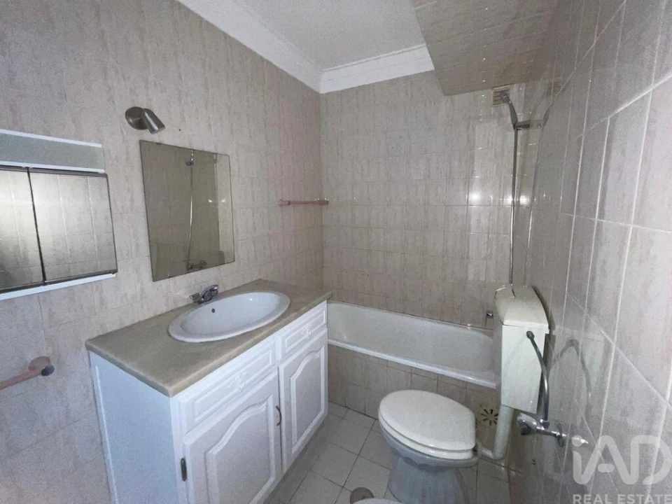 Apartamento T1 para Venda em Santa Maria e São Miguel, São Martinho, São Pedro Penaferrim Foto 14