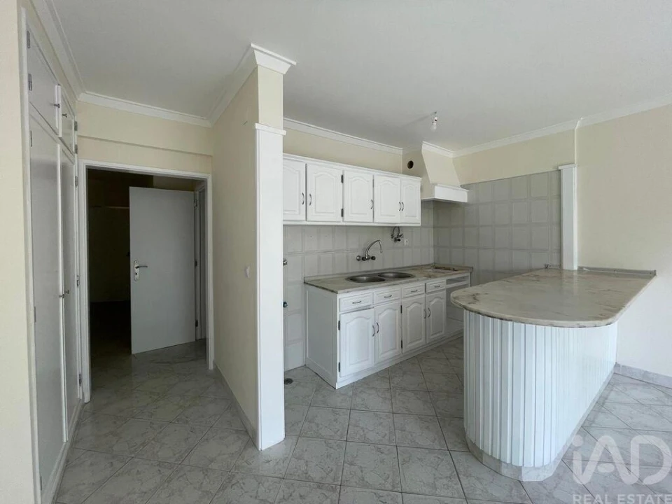 Apartamento T1 para Venda em Santa Maria e São Miguel, São Martinho, São Pedro Penaferrim Foto 9