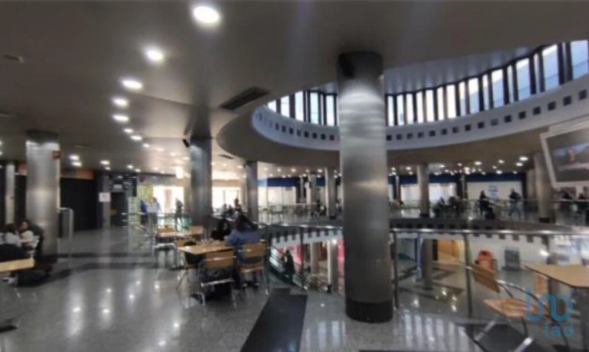 Loja para Venda em Cidade da Maia Foto 4