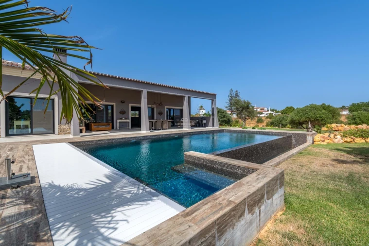 Moradia T3 para Venda em Ferragudo Foto 4