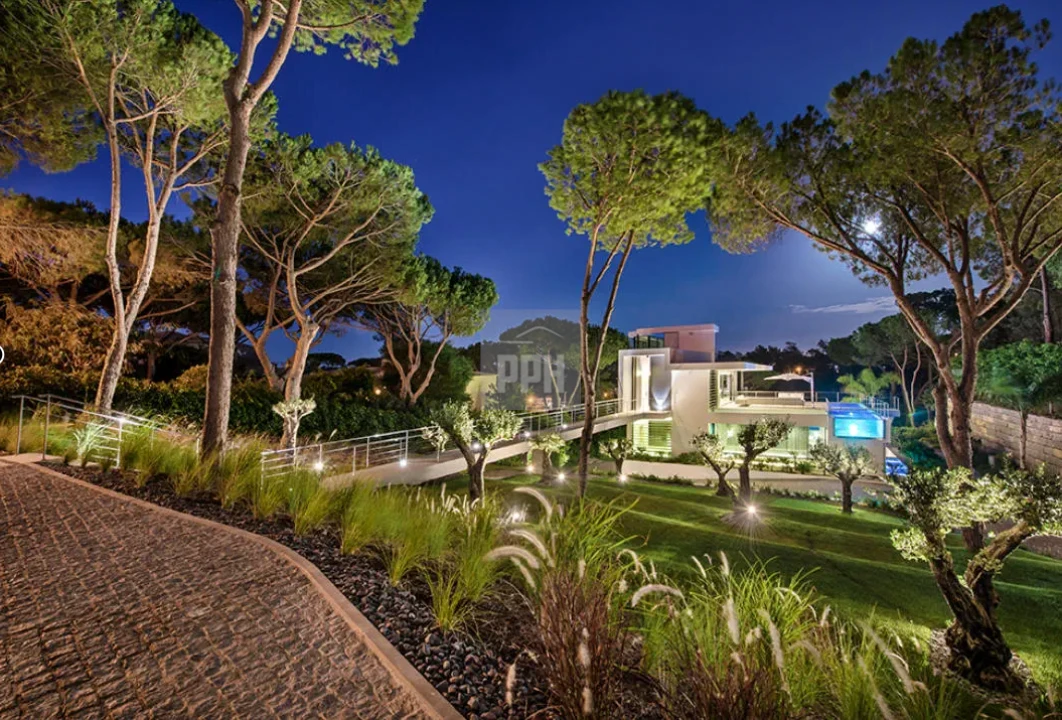 Moradia T6 para Venda em Almancil Foto 14