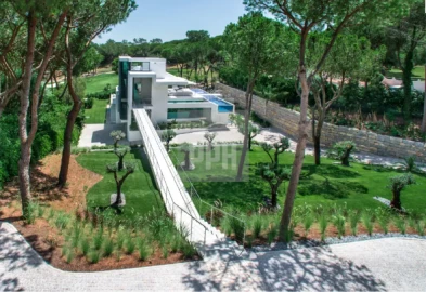 Moradia T6 para Venda em Almancil