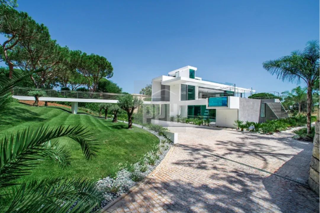 Moradia T6 para Venda em Almancil Foto 23