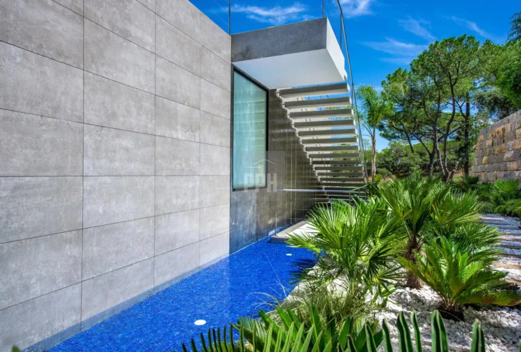 Moradia T6 para Venda em Almancil Foto 6