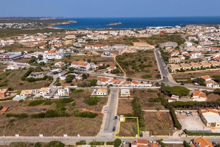 Terreno para Venda em Vila de Sagres Foto 1
