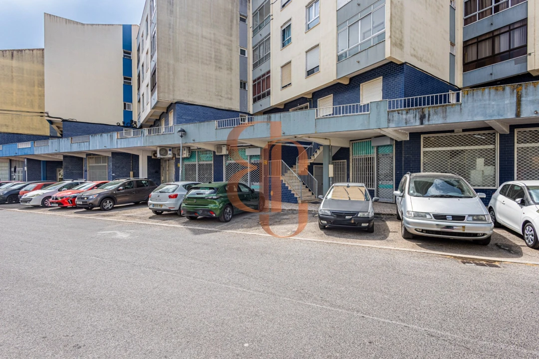 Loja para Venda em Loures Foto 3