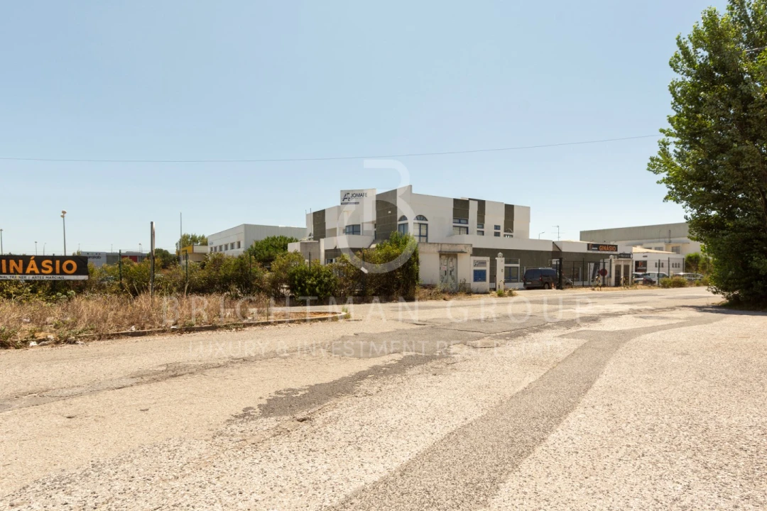 Loja para Venda em Rio de Mouro Foto 5