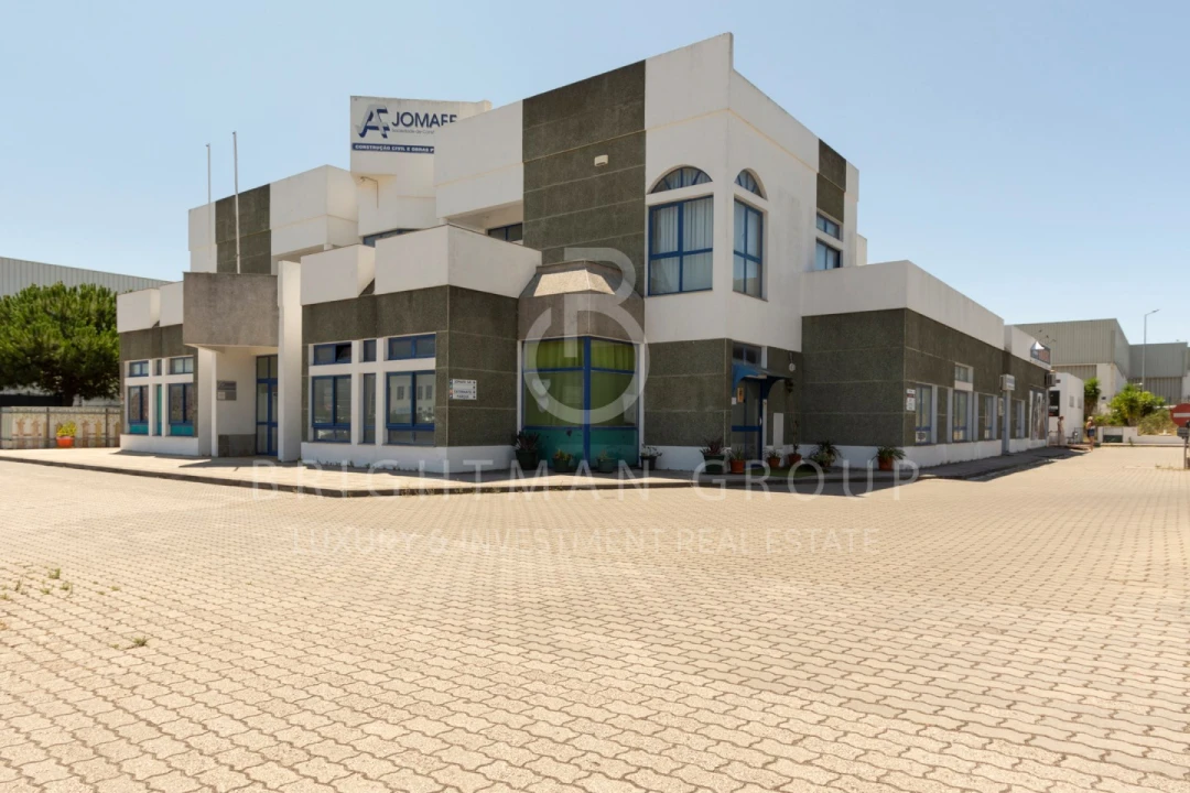 Loja para Venda em Rio de Mouro Foto 7