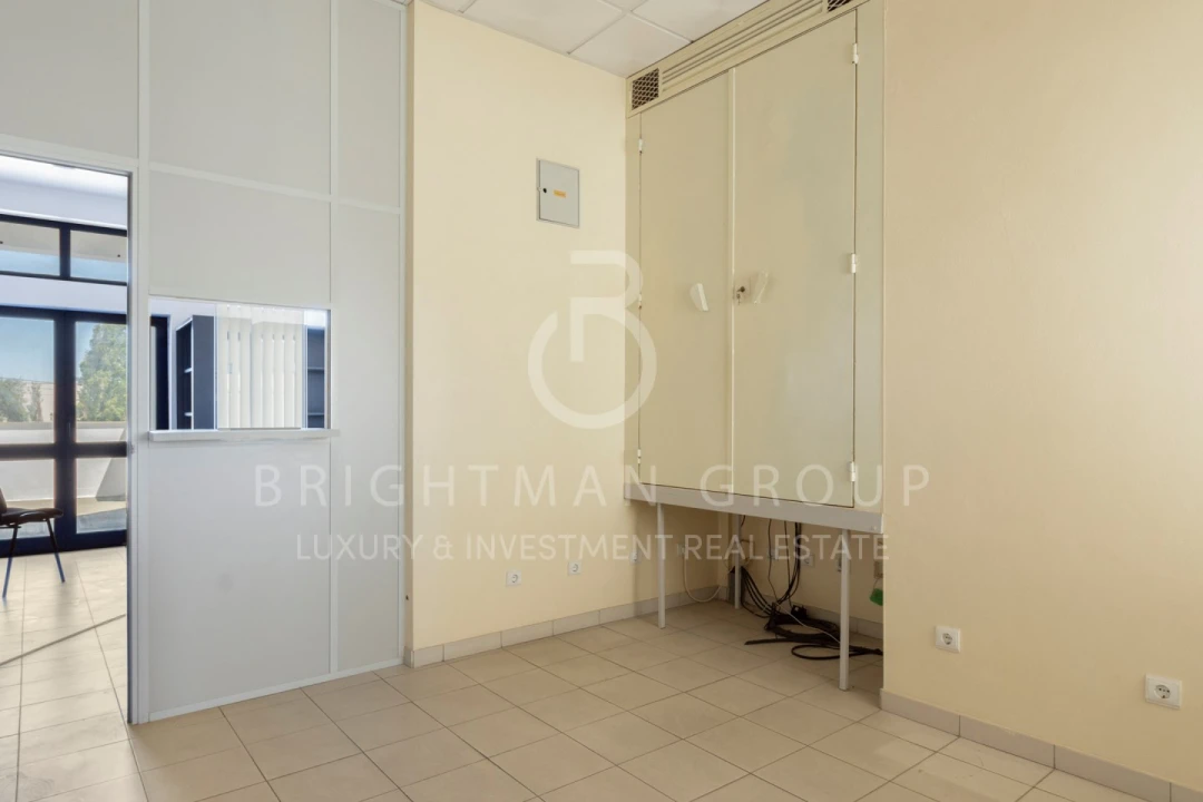 Loja para Venda em Rio de Mouro Foto 17