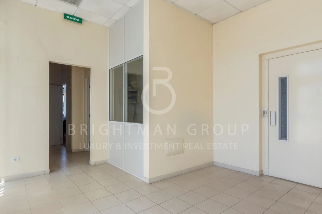 Loja para Venda em Rio de Mouro Foto 19