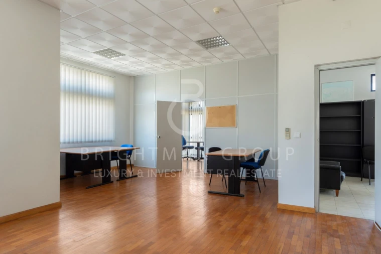 Loja para Venda em Rio de Mouro Foto 15