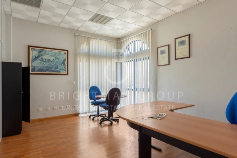 Loja para Venda em Rio de Mouro Foto 18