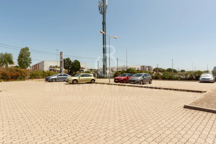 Loja para Venda em Rio de Mouro Foto 2