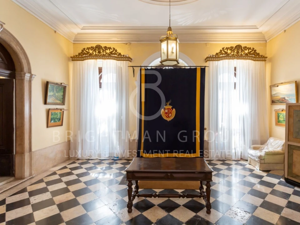 Moradia T7 para Venda em Misericórdia Foto 5