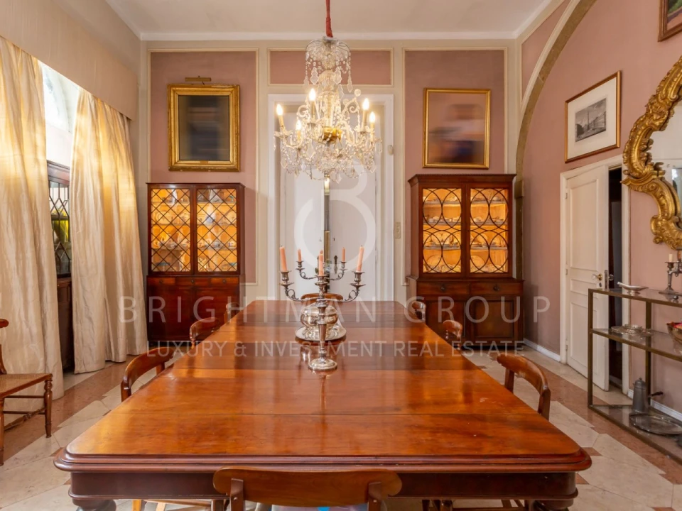 Moradia T7 para Venda em Misericórdia Foto 7