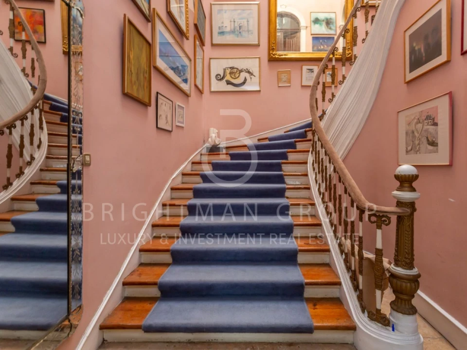 Moradia T7 para Venda em Misericórdia Foto 2