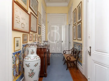 Moradia T7 para Venda em Misericórdia