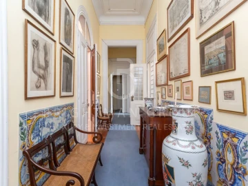 Moradia T7 para Venda em Misericórdia