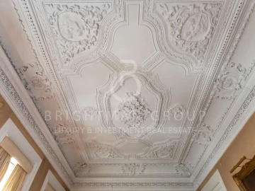 Moradia T7 para Venda em Misericórdia