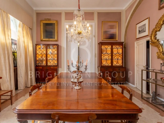 Moradia T7 para Venda em Misericórdia Foto 7