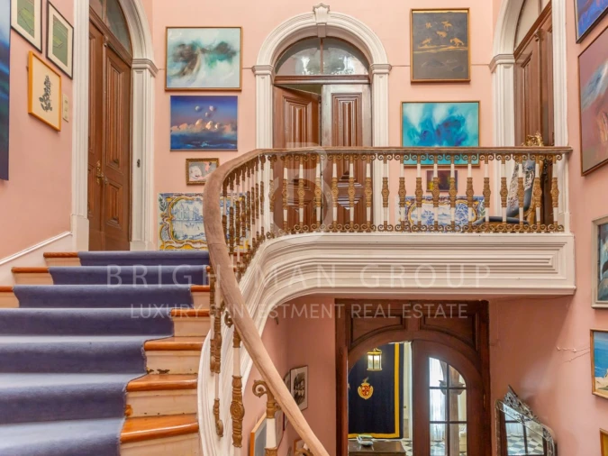 Moradia T7 para Venda em Misericórdia Foto 11