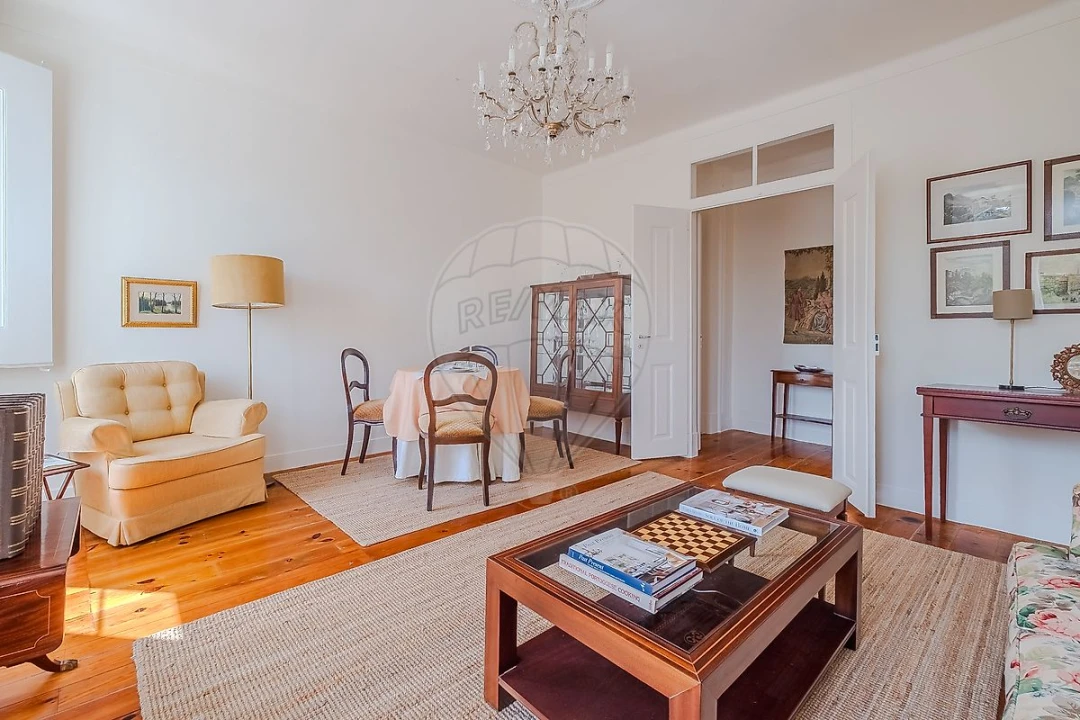 Apartamento T3 para Arrendamento em Santa Maria e São Miguel, São Martinho, São Pedro Penaferrim Foto 2