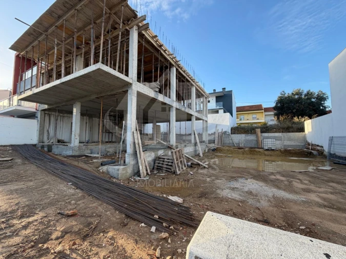 Moradia T4 para Venda em Santa Iria de Azoia, São João da Talha e Bobadela Foto 9