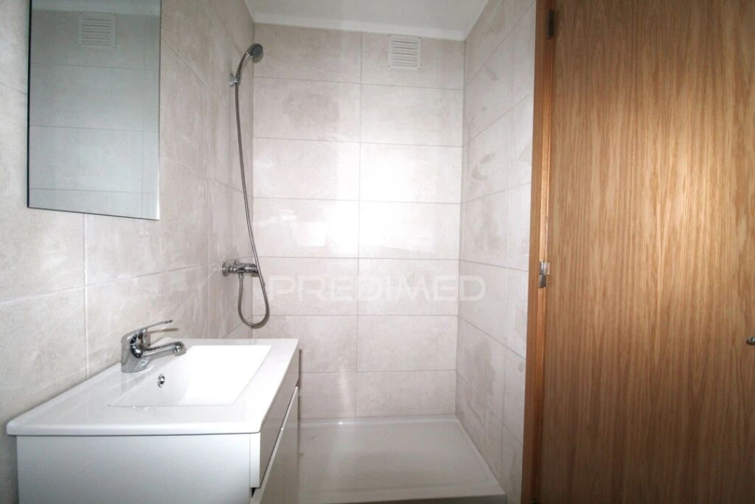 Loja para Arrendamento em Sines Foto 8