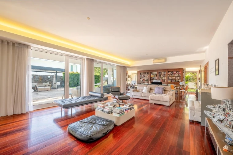 Moradia T5 para Venda em Oeiras e São Julião da Barra, Paço de Arcos e Caxias Foto 12