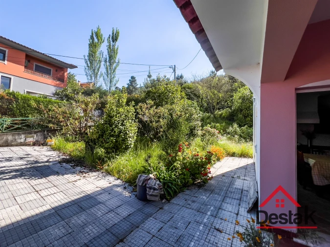 Moradia T3 para Venda em Tarouca e Dálvares Foto 4