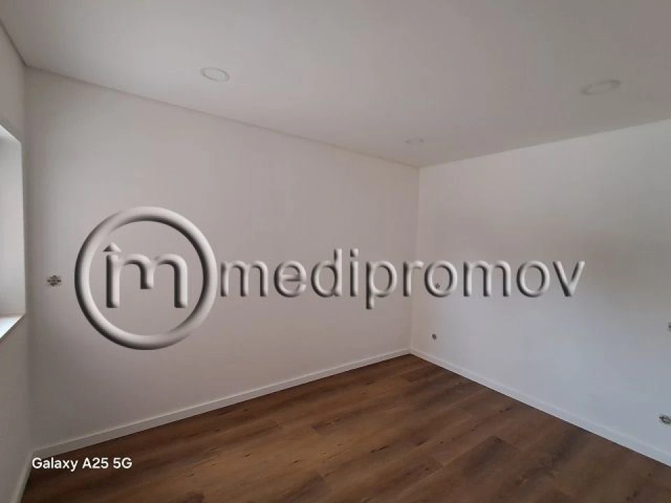 Moradia T2 para Venda em Mira Foto 9