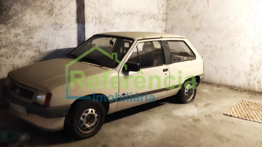 Garagem para Venda em Santa Maria Maior