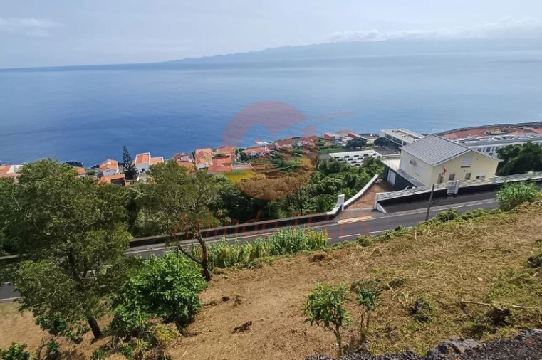 Terreno para Venda em Calheta Foto 4