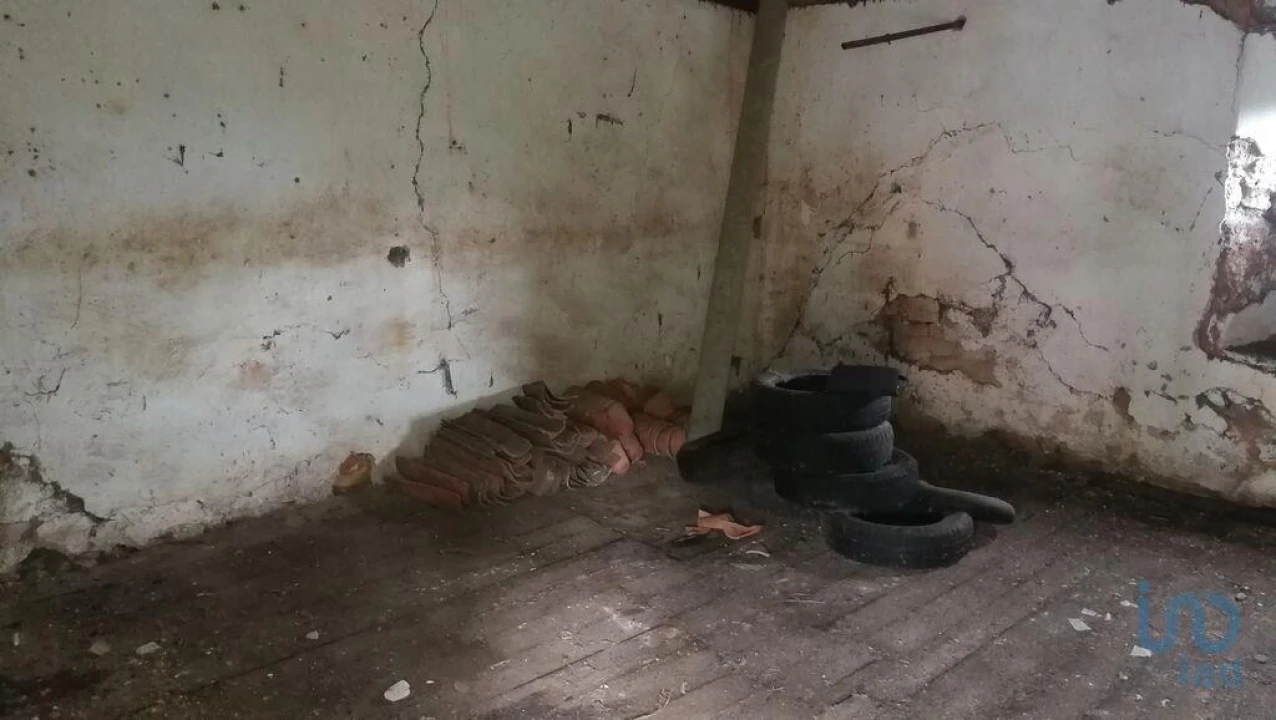 Moradia para Venda em Alvares Foto 7