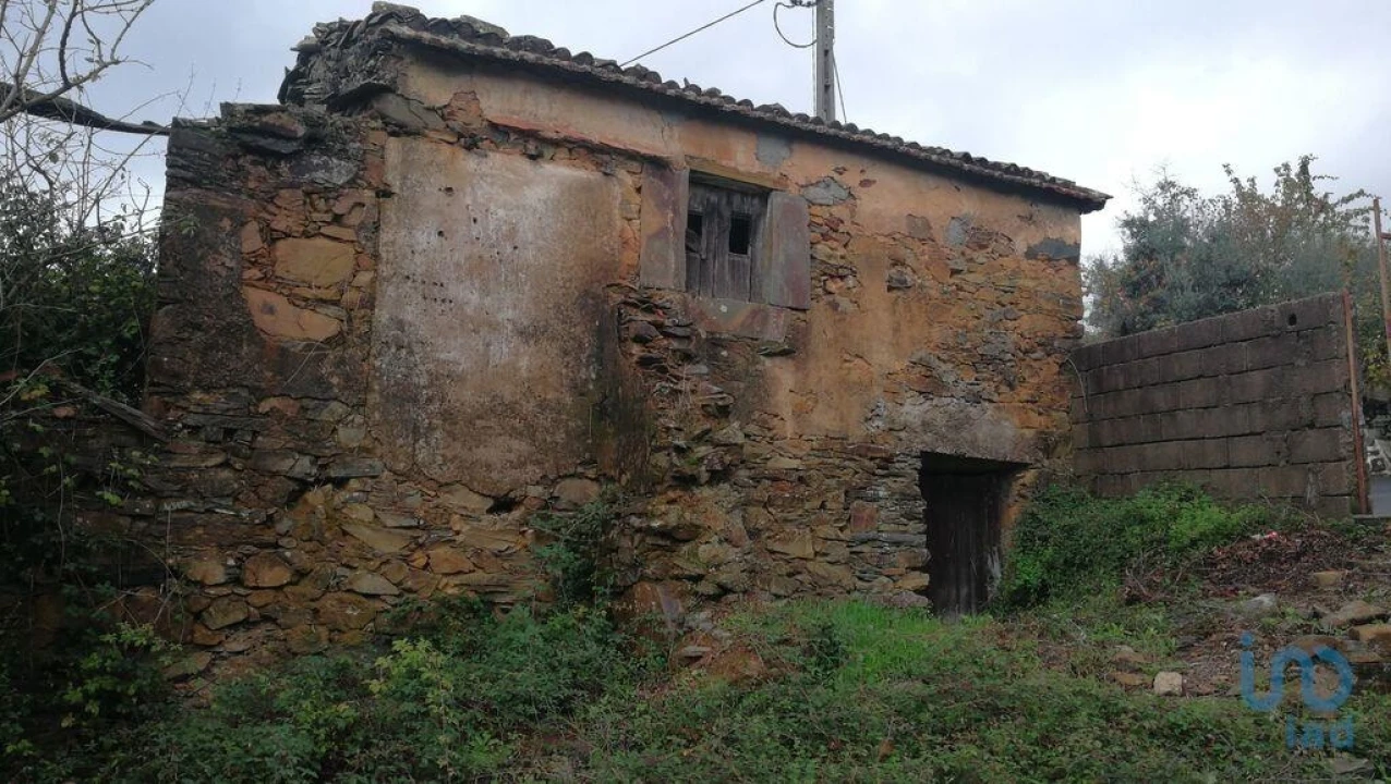 Moradia para Venda em Alvares Foto 4