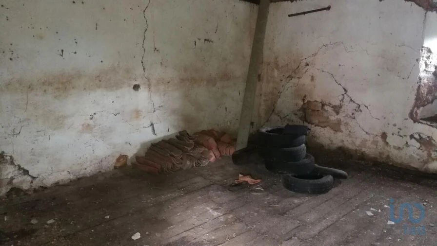 Moradia para Venda em Alvares Foto 7