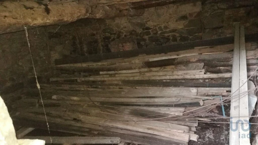 Moradia para Venda em Alvares Foto 13