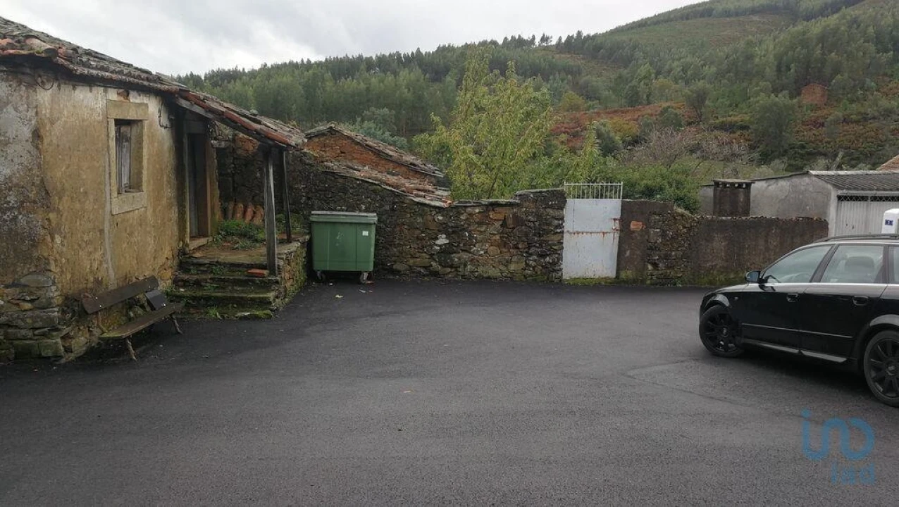 Moradia para Venda em Alvares Foto 11