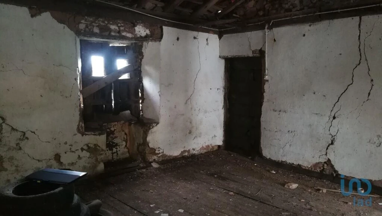 Moradia para Venda em Alvares Foto 8