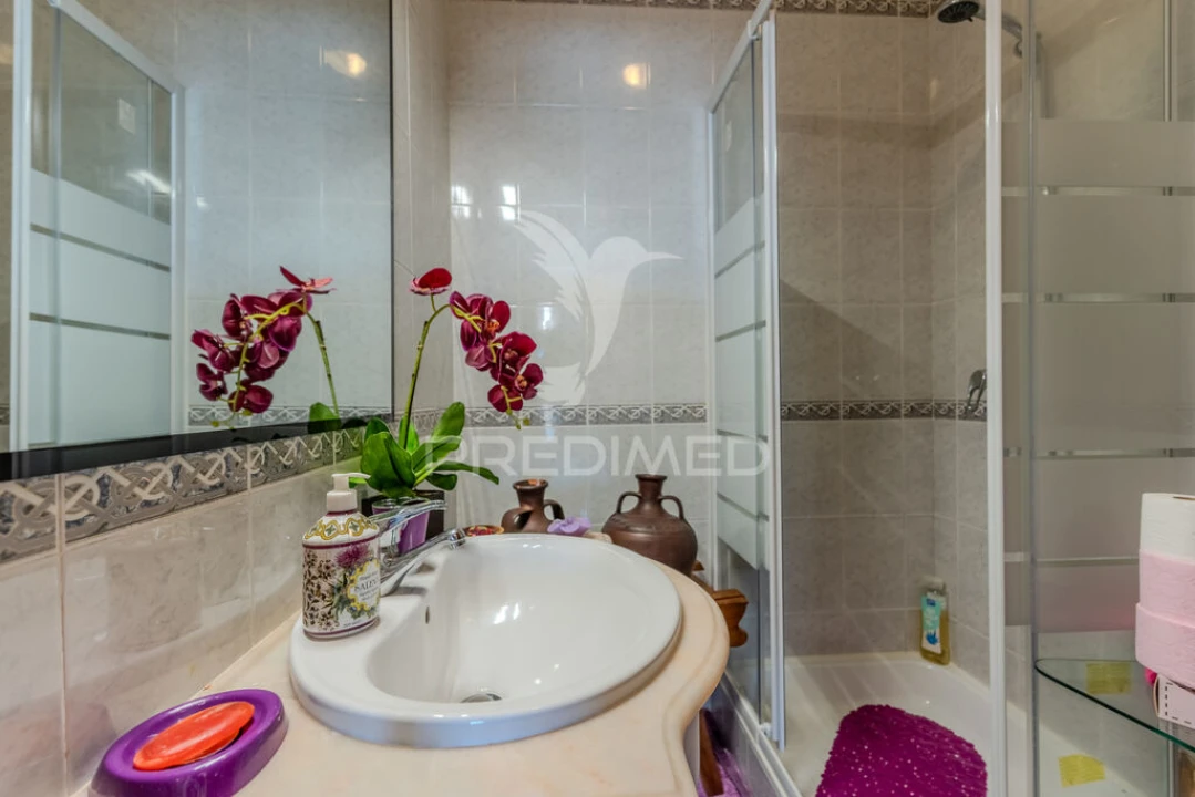 Apartamento T3 para Venda em Estômbar e Parchal Foto 16