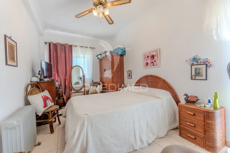Apartamento T3 para Venda em Estômbar e Parchal Foto 15