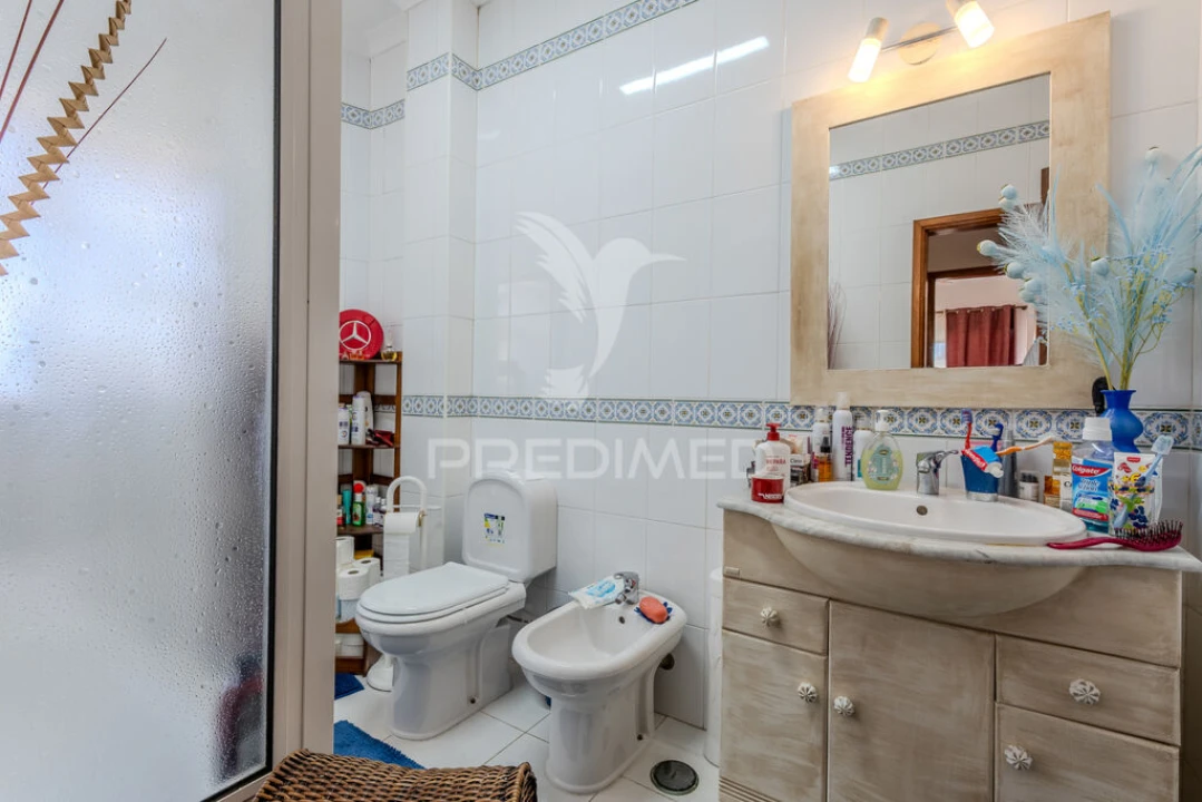 Apartamento T3 para Venda em Estômbar e Parchal Foto 19